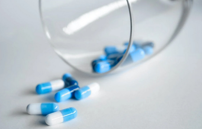 blue caps